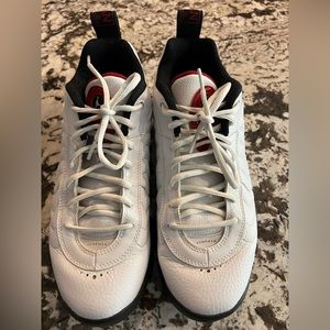 Jordan Jumpman Lowtop Basketball shoes, size 9
